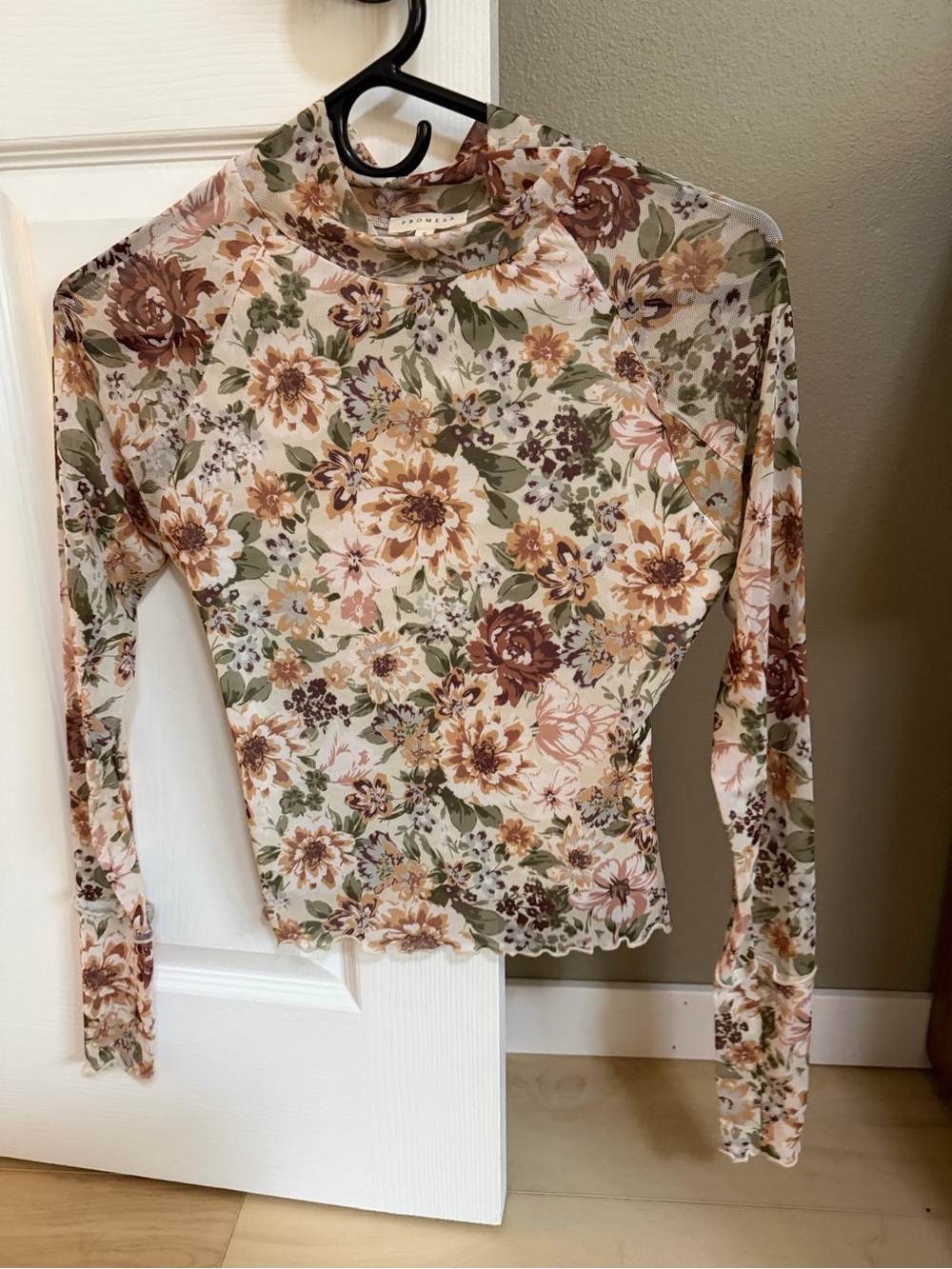 Promesa Floral Mock Neck Long Sleeve Top in Cream, Brown, Olive, Blush NWOT